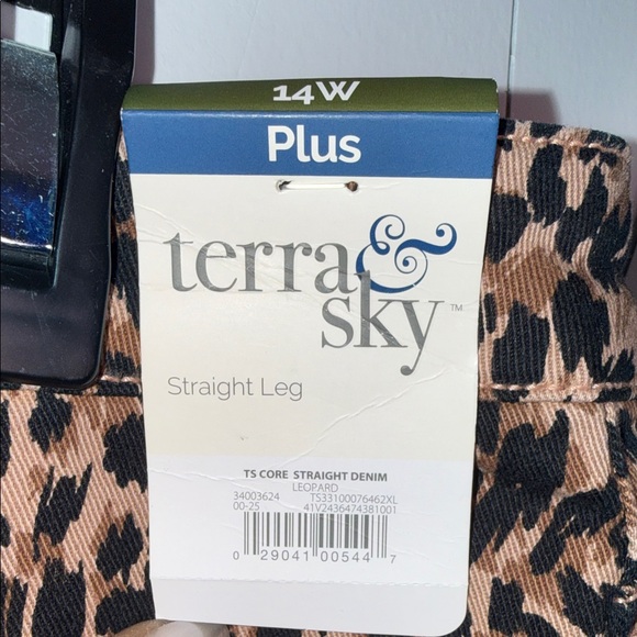 Terra & Sky Leopard Print Straight Leg Jeans - Picture 5 of 7